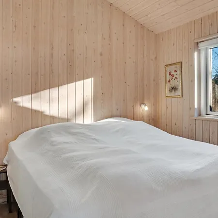 Stunning In With Sauna Feriehus *